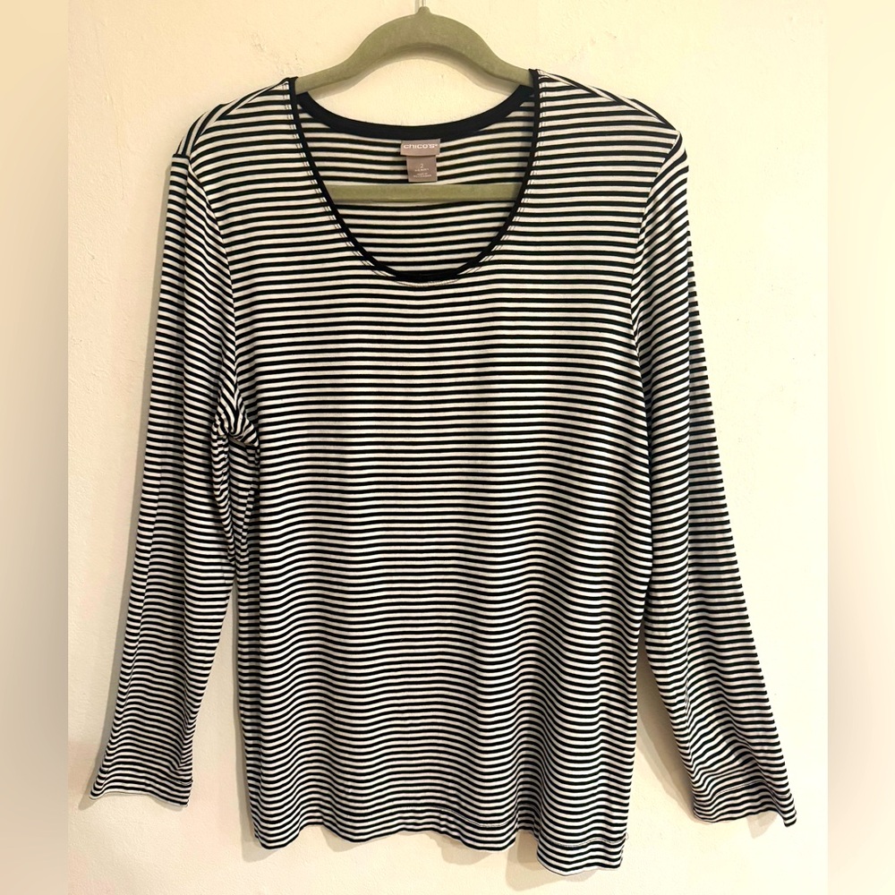 Chico’s long sleeve cream and black striped blouse size 2 (large) in EUC
